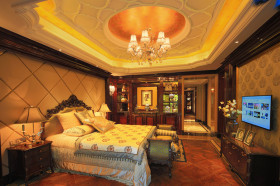卢浮宫卧室