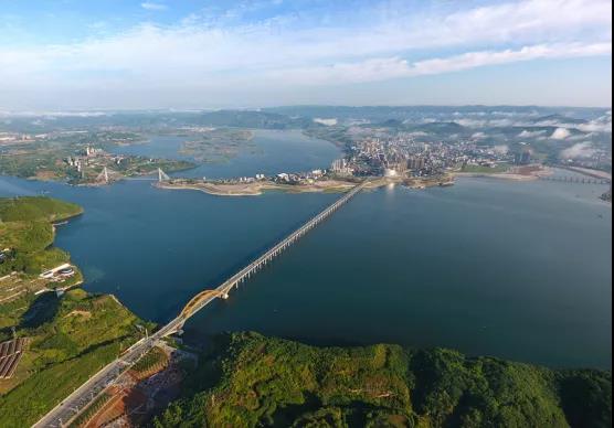 数百年前,中国历史上岀现第 一个特别行政区,时称郧阳抚台.