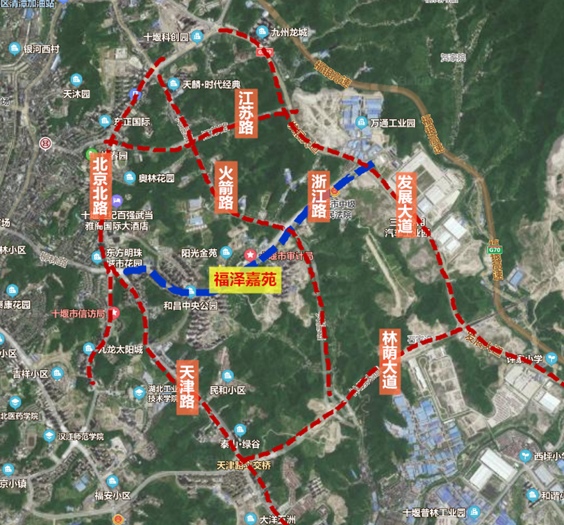 而經過15路,27路,33路,85路,87路,91路等多路 公交,又可以暢達主城區