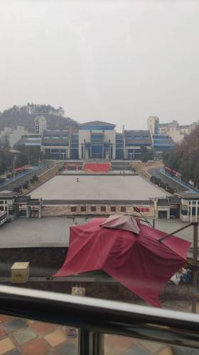 北京南路东方坐*标城 小户型出租 汉江师范学院正对面