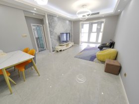 上海路金座 精装婚房大两室保养如新 地暖空调家电齐全